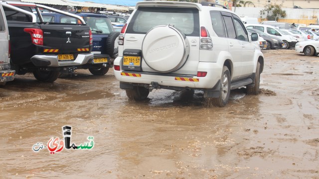 فيديو: اجواء اليوم من سوق السبت وازدحام مروري بسبب  وضعية الشارع الرئيسي وتذمر الزوار اليهود من البنية التحتيه